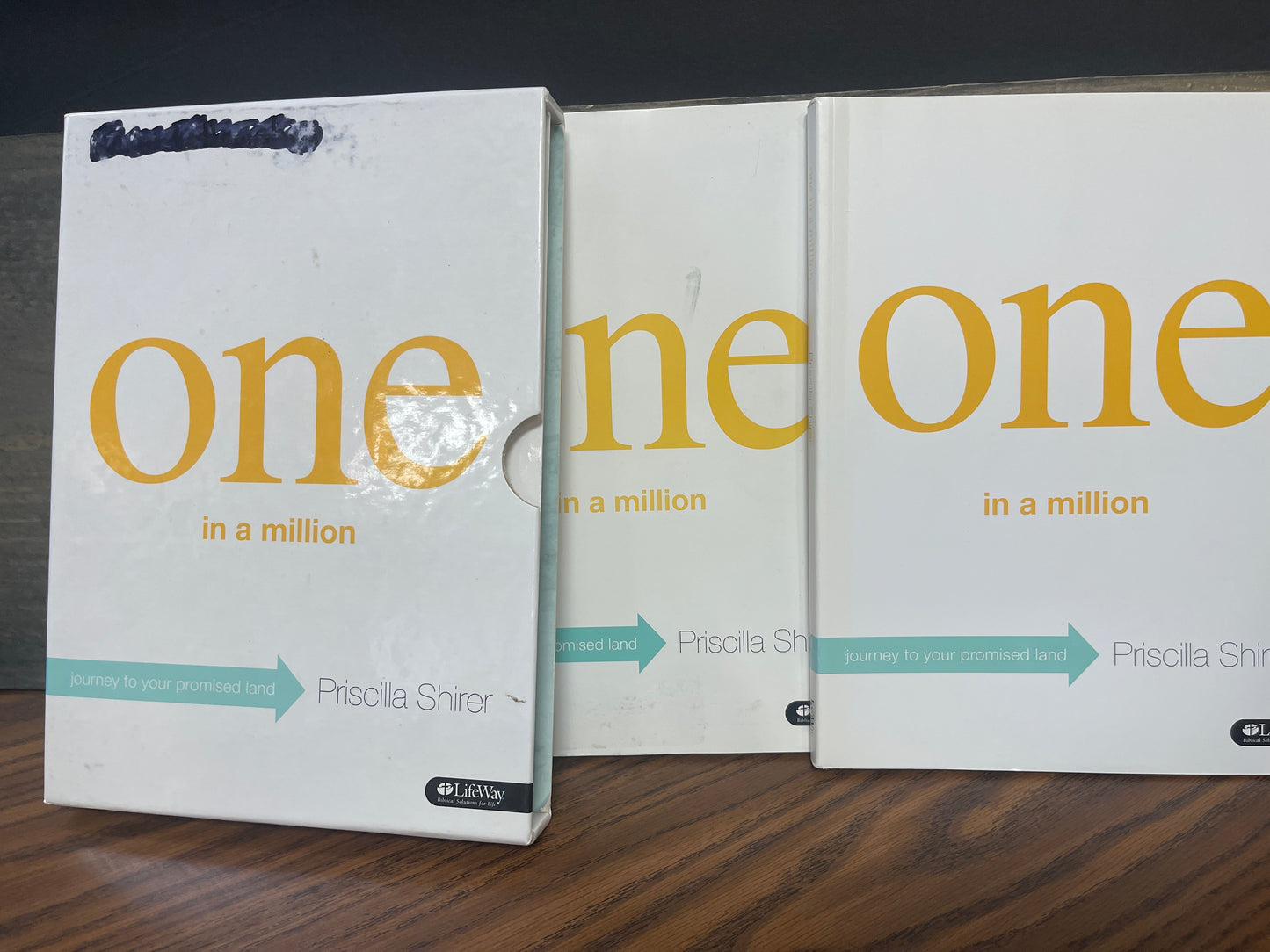 DVD Women Devotional, Priscilla Shirer, One in a Million, DVDs & 2 Study Guides