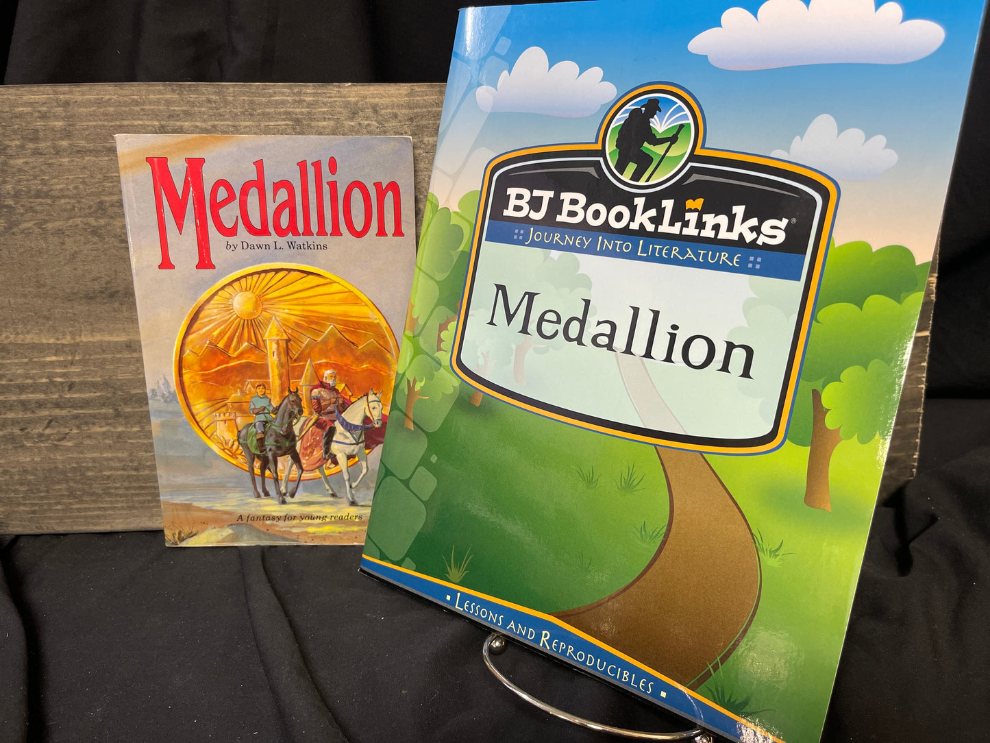 BJ Booklinks set Medallion