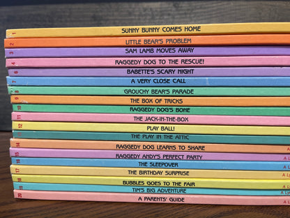 Raggedy Ann & Andy Grow-And-Learn Library with A Parent' Guide, Missing Book #5
