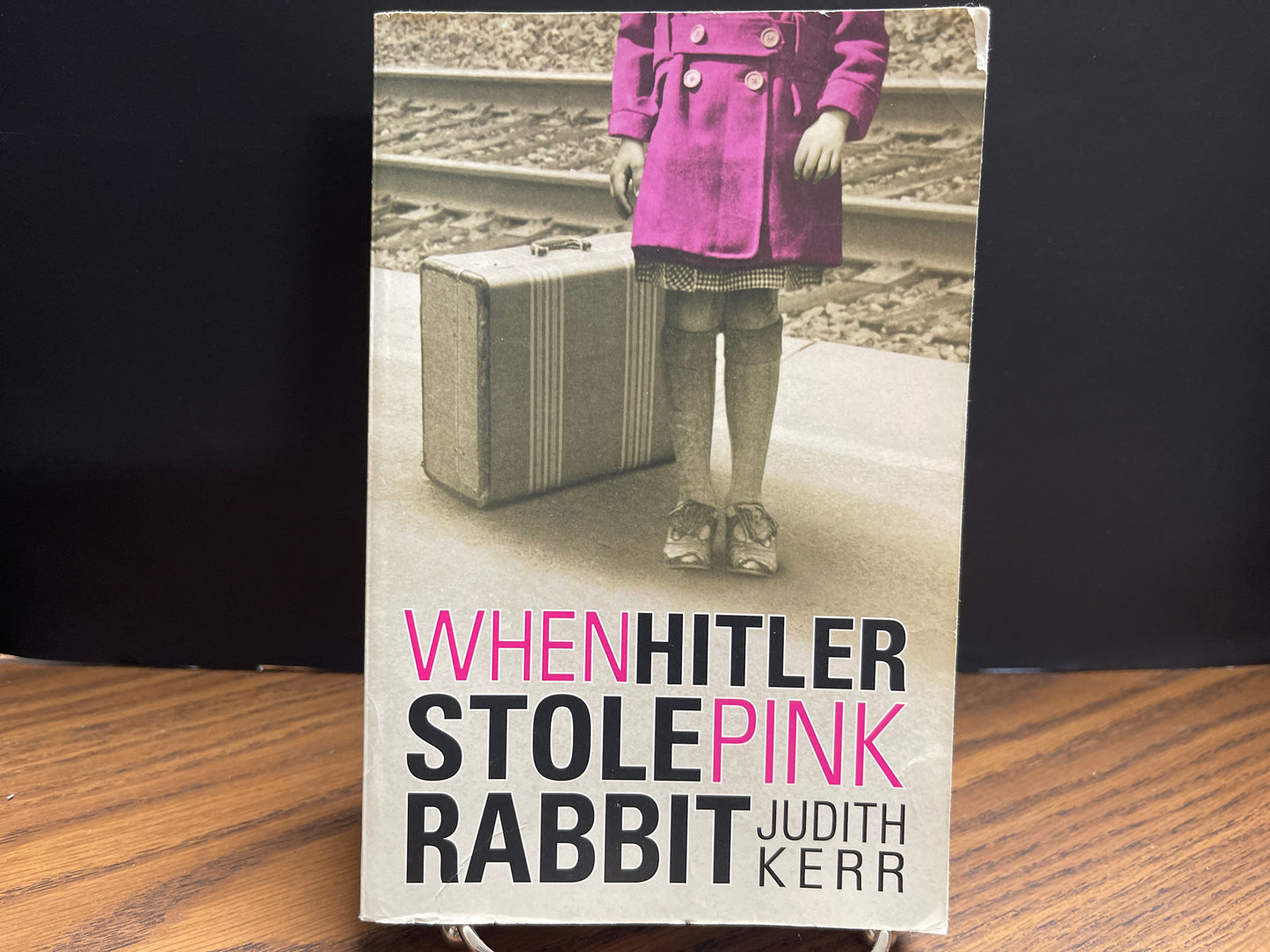 When Hitler Stole Pink Rabbit - Kerr